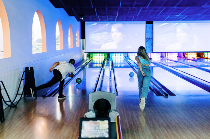 16 lanes of ten-pin bowling fun at Rutherford Dullboy's.